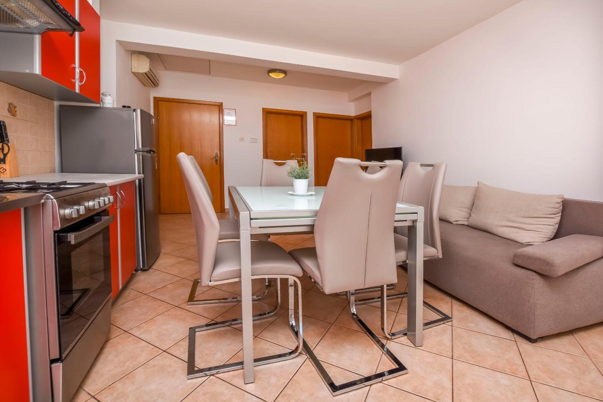 Apartments Ema Razanj Bagian luar foto