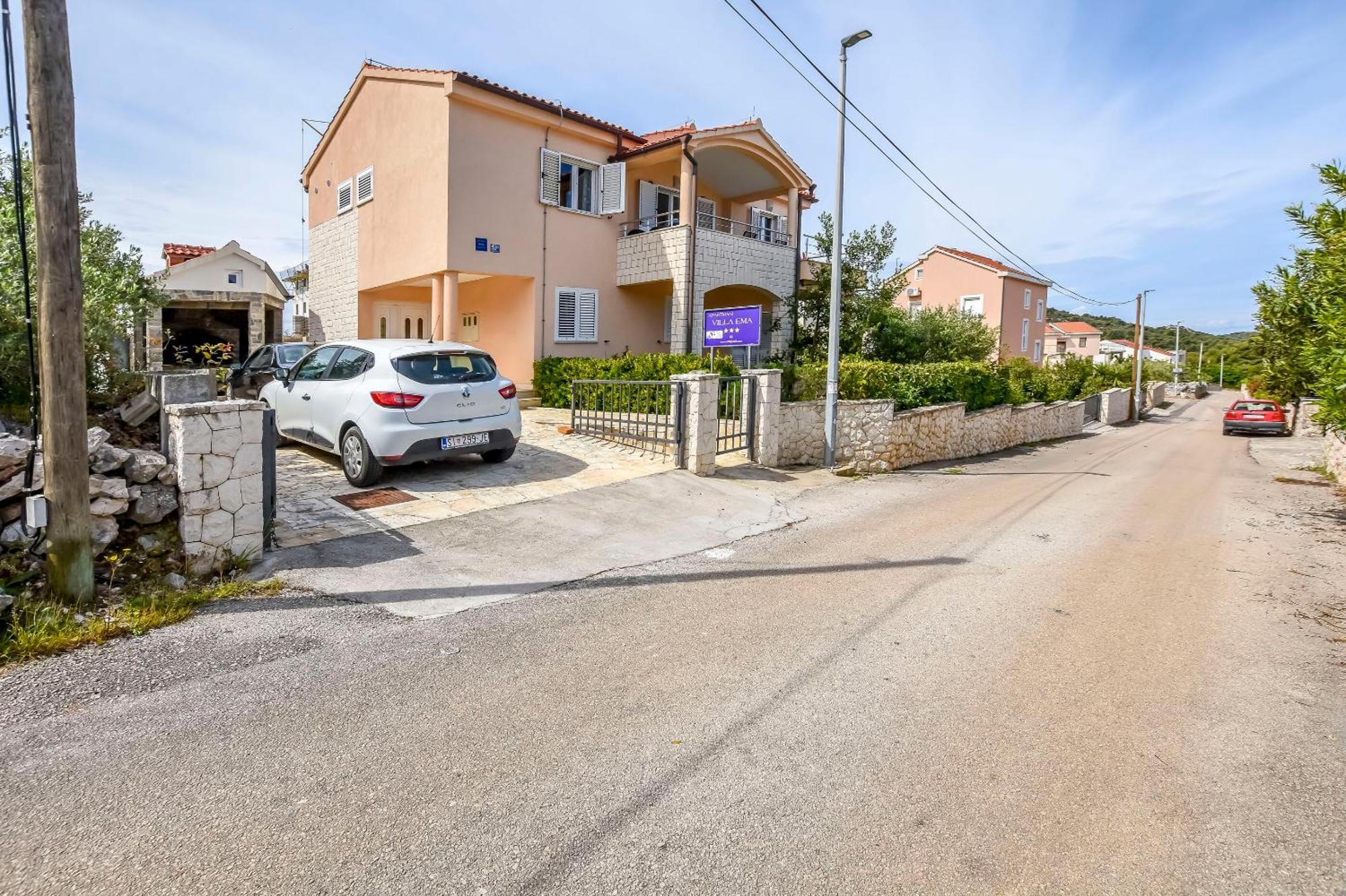 Apartments Ema Razanj Bagian luar foto